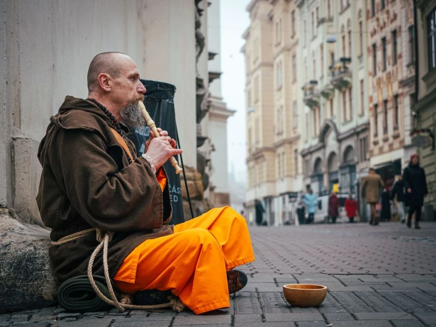 Svámí Gyaneshwarpuri (2025).